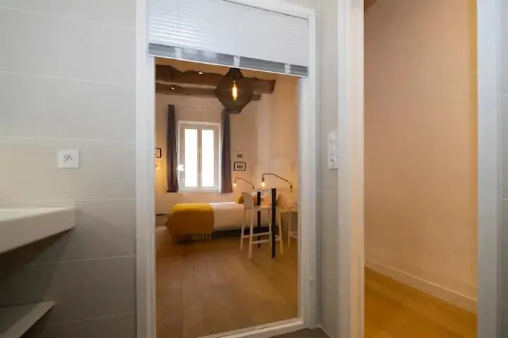 Apartment Design Suite Vieux Port Appartement Tout Equipe Climatise Marseille