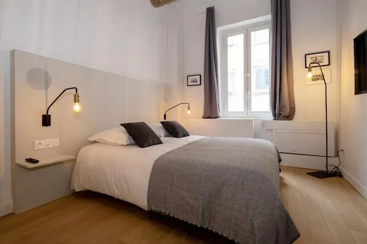Apartment Design Suite Vieux Port Appartement Tout Equipe Climatise Marseille