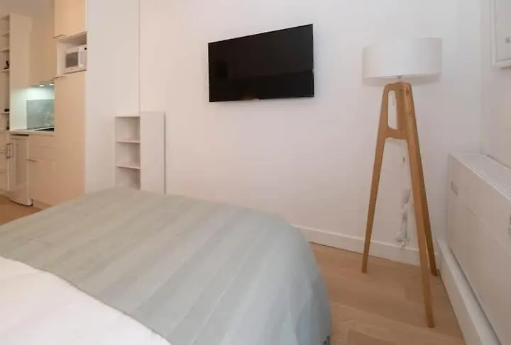 Design Suite Vieux Port Appartement Tout Equipe Climatise Marseille Apartment