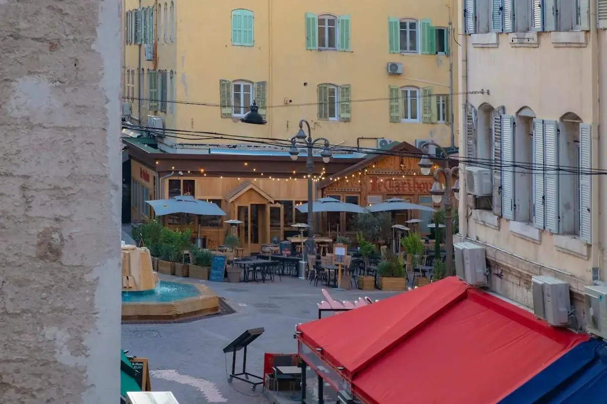 Apartment Design Suite Vieux Port Appartement Tout Equipe Climatise Marseille