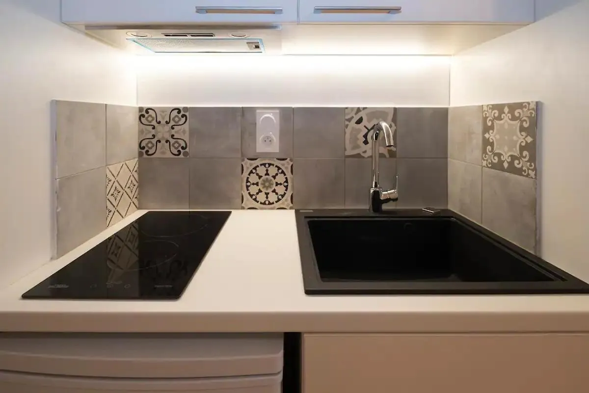 Design Suite Vieux Port Appartement Tout Equipe Climatise Marseille Apartment